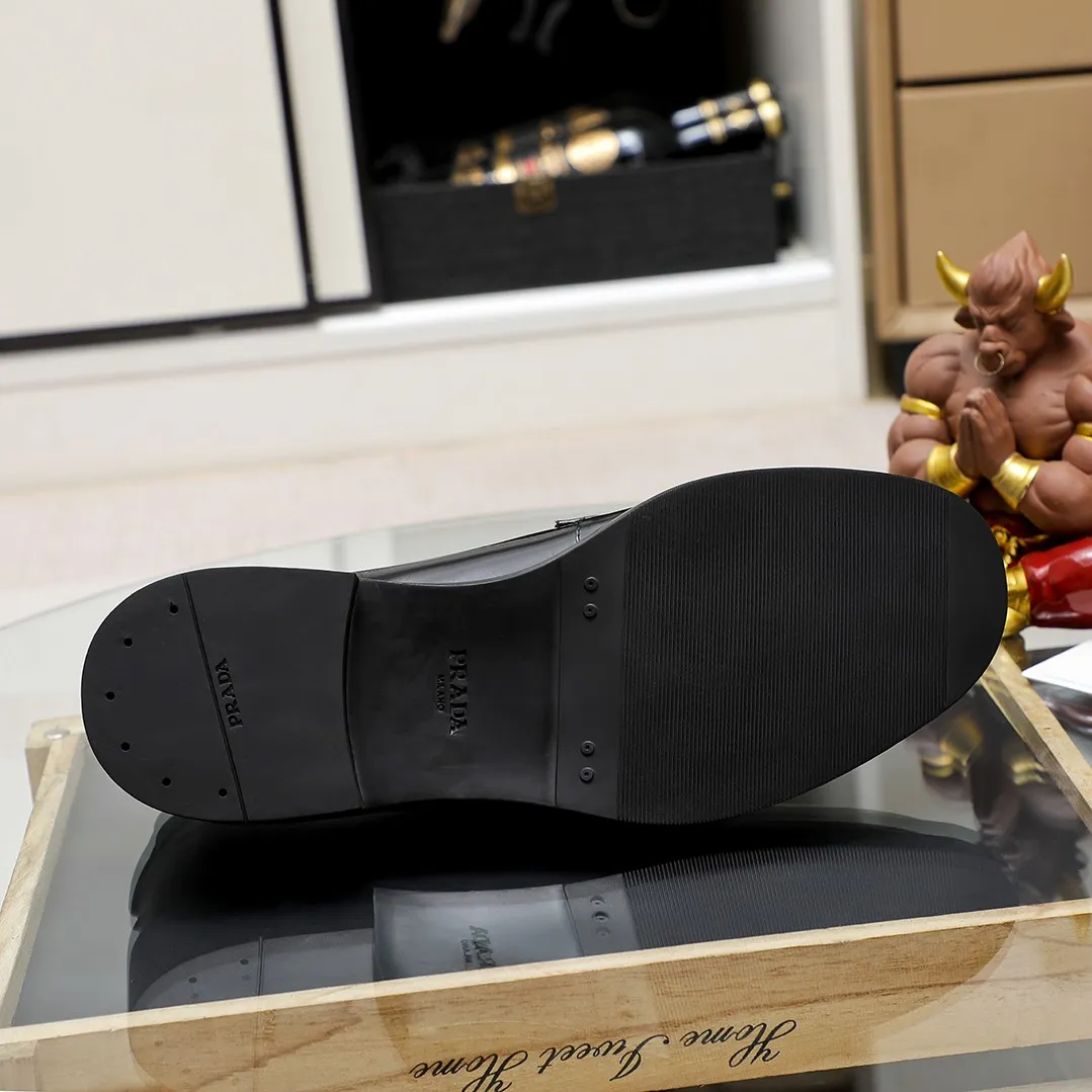 Men's shoes 💰620 💰💰🎩🎩【Prada】Counter 1:1⬆️original reproduction, absolute quality🆗original outsole, high-quality imported rubber, wear-resistant and non-slip, never degummed, upper material: imported first-layer cowhide➕anti-slip foam outsole, official website material, inner material: water-dyed leather lining, 3 colors available! Code number 38-44 (45. Can be customized)